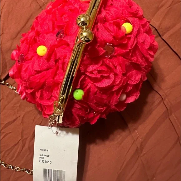 Betsey Johnson Pink Floral CUPCAKE Clutch - Picture 4 of 7